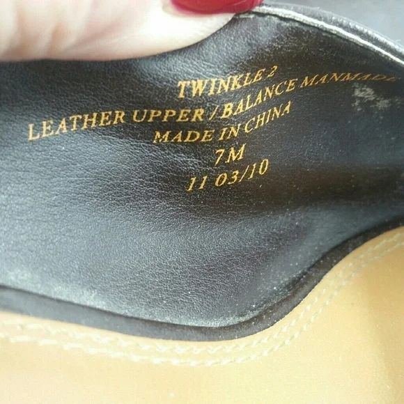LIZ CLAIBORNE l Brown Leather Mules - Picture 3 of 8